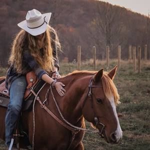 Meet your Posher, Mackenzie